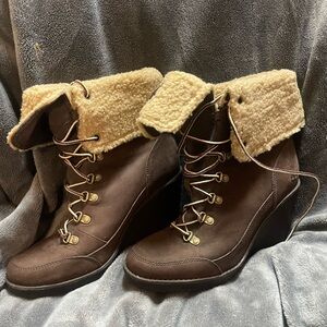 Timberland Meriden Fold Down Wedge Boots. Size 8.
